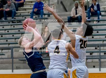 Thumbnail 1 in Brennan vs. O'Connor photogallery.