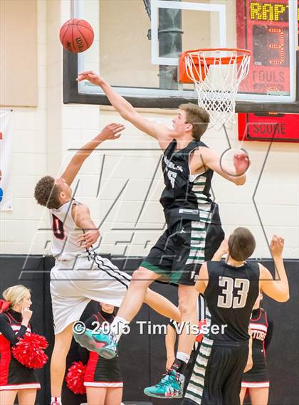 Thumbnail 2 in Eaglecrest vs. Fossil Ridge (CHSAA Sweet 16) photogallery.