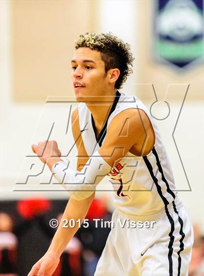 Thumbnail 3 in Eaglecrest vs. Fossil Ridge (CHSAA Sweet 16) photogallery.