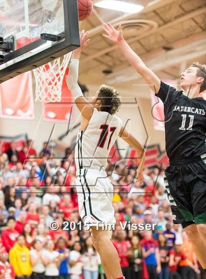 Thumbnail 3 in Eaglecrest vs. Fossil Ridge (CHSAA Sweet 16) photogallery.