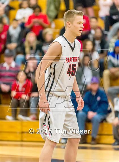 Thumbnail 3 in Eaglecrest vs. Fossil Ridge (CHSAA Sweet 16) photogallery.