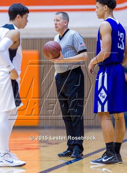 Thumbnail 2 in Brennan vs. Warren (6A Regional Quarterfinals) photogallery.