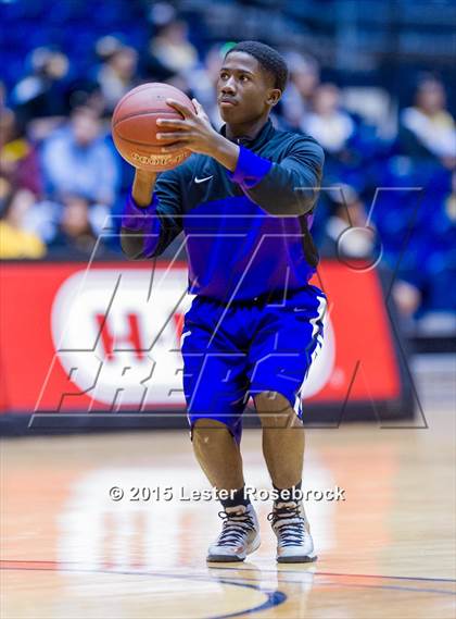Thumbnail 2 in Brennan vs. Warren (6A Regional Quarterfinals) photogallery.