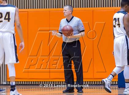 Thumbnail 3 in Brennan vs. Warren (6A Regional Quarterfinals) photogallery.