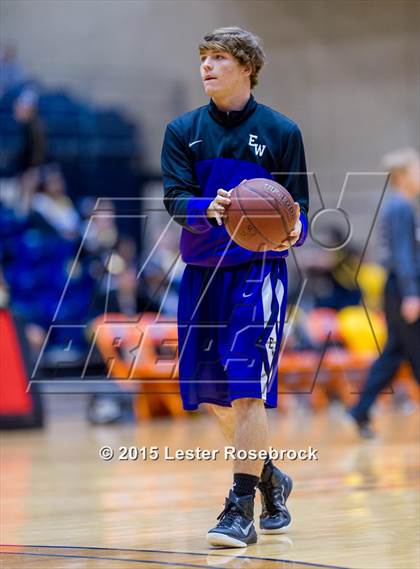 Thumbnail 2 in Brennan vs. Warren (6A Regional Quarterfinals) photogallery.