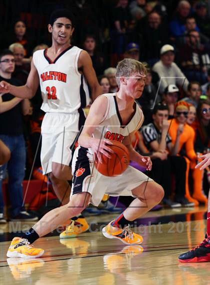 Thumbnail 2 in Sullivan County vs. Galeton (District IV A Semifinal) photogallery.