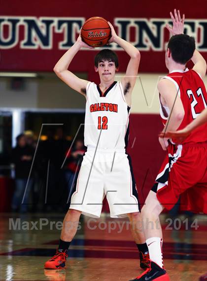 Thumbnail 3 in Sullivan County vs. Galeton (District IV A Semifinal) photogallery.