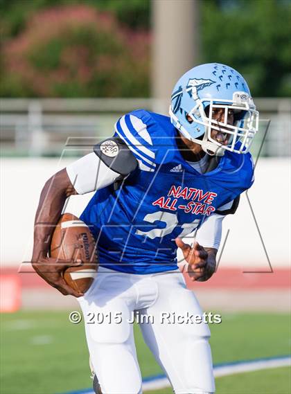 Thumbnail 2 in 2015 Native All-Star Football Classic (Red Hawks vs. Blue Eagles) photogallery.