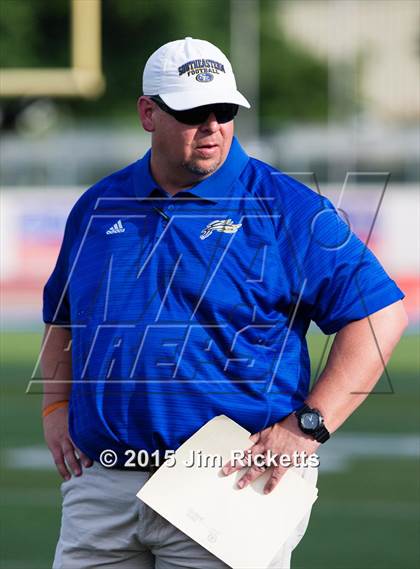 Thumbnail 1 in 2015 Native All-Star Football Classic (Red Hawks vs. Blue Eagles) photogallery.