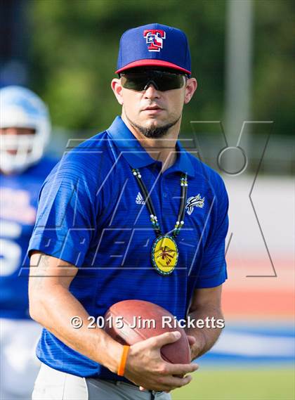 Thumbnail 3 in 2015 Native All-Star Football Classic (Red Hawks vs. Blue Eagles) photogallery.