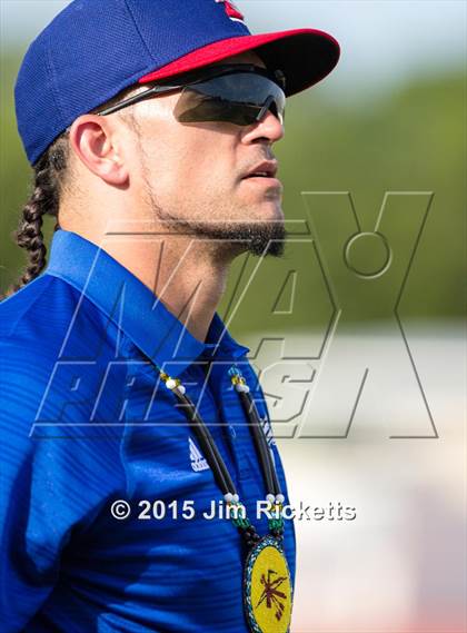Thumbnail 2 in 2015 Native All-Star Football Classic (Red Hawks vs. Blue Eagles) photogallery.
