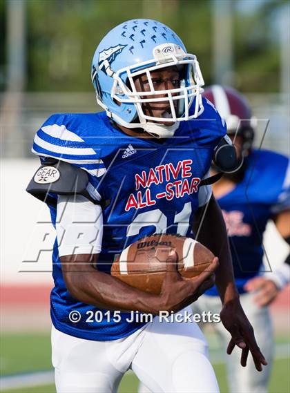 Thumbnail 2 in 2015 Native All-Star Football Classic (Red Hawks vs. Blue Eagles) photogallery.