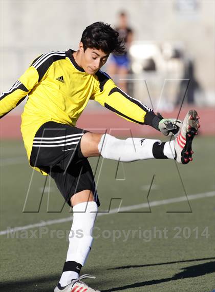 Thumbnail 2 in Burroughs @ Crescenta Valley photogallery.