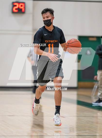 Thumbnail 3 in Design Tech vs James Lick (CCS D4 Round 1 Playoff) photogallery.