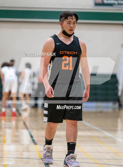 Thumbnail 3 in Design Tech vs James Lick (CCS D4 Round 1 Playoff) photogallery.