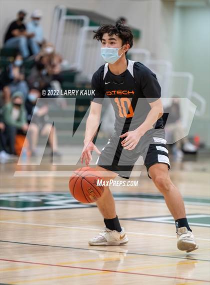 Thumbnail 3 in Design Tech vs James Lick (CCS D4 Round 1 Playoff) photogallery.