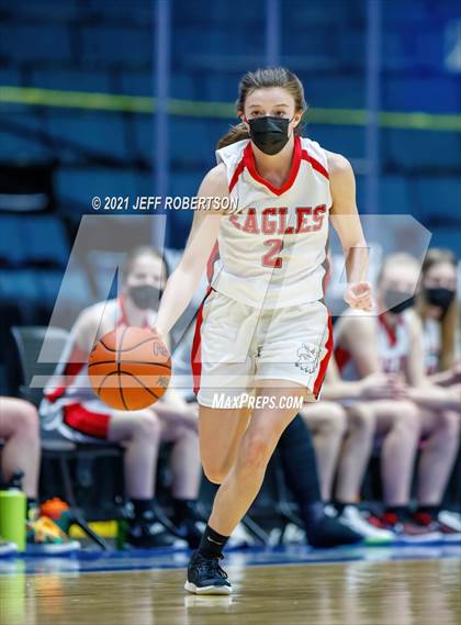 Thumbnail 2 in Summerfield vs. Bellaire (MHSAA D4 Semifinal) photogallery.