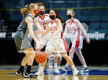 Thumbnail 2 in Summerfield vs. Bellaire (MHSAA D4 Semifinal) photogallery.