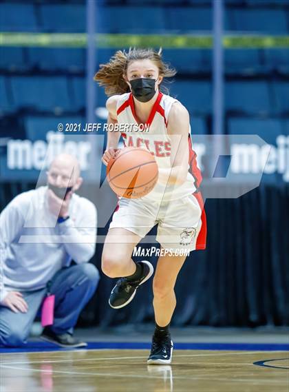 Thumbnail 2 in Summerfield vs. Bellaire (MHSAA D4 Semifinal) photogallery.