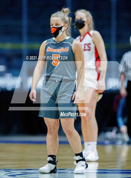 Thumbnail 2 in Summerfield vs. Bellaire (MHSAA D4 Semifinal) photogallery.