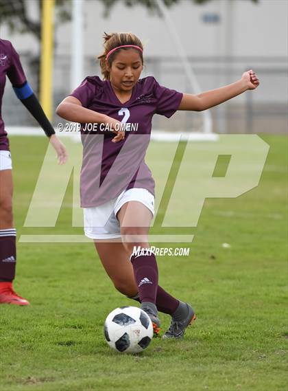 Thumbnail 1 in Edison [Thomas A.] vs Highlands (SAISD Tournament) photogallery.