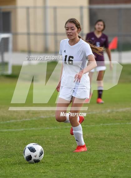 Thumbnail 1 in Edison [Thomas A.] vs Highlands (SAISD Tournament) photogallery.