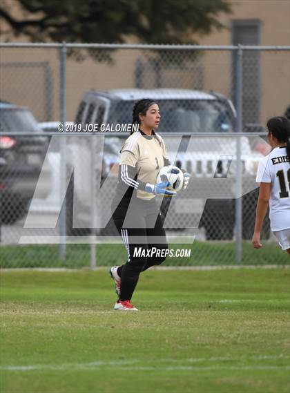Thumbnail 1 in Edison [Thomas A.] vs Highlands (SAISD Tournament) photogallery.