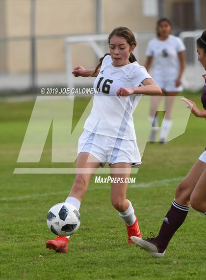 Thumbnail 2 in Edison [Thomas A.] vs Highlands (SAISD Tournament) photogallery.