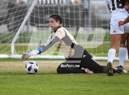 Thumbnail 2 in Edison [Thomas A.] vs Highlands (SAISD Tournament) photogallery.