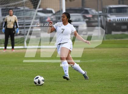 Thumbnail 3 in Edison [Thomas A.] vs Highlands (SAISD Tournament) photogallery.