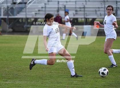 Thumbnail 2 in Edison [Thomas A.] vs Highlands (SAISD Tournament) photogallery.