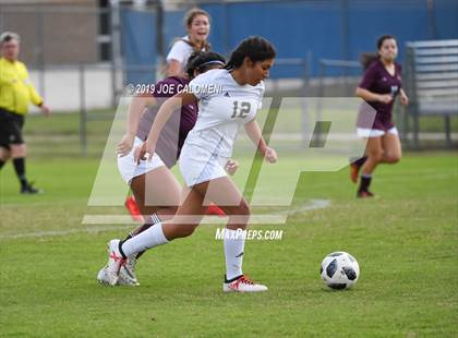 Thumbnail 2 in Edison [Thomas A.] vs Highlands (SAISD Tournament) photogallery.