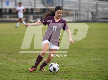 Thumbnail 2 in Edison [Thomas A.] vs Highlands (SAISD Tournament) photogallery.