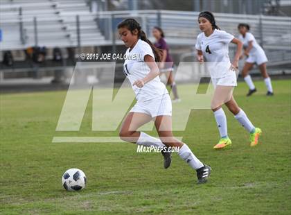 Thumbnail 2 in Edison [Thomas A.] vs Highlands (SAISD Tournament) photogallery.