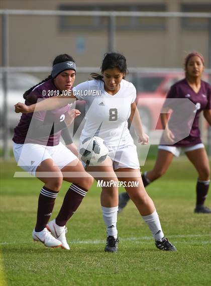 Thumbnail 1 in Edison [Thomas A.] vs Highlands (SAISD Tournament) photogallery.