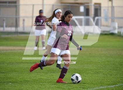 Thumbnail 3 in Edison [Thomas A.] vs Highlands (SAISD Tournament) photogallery.
