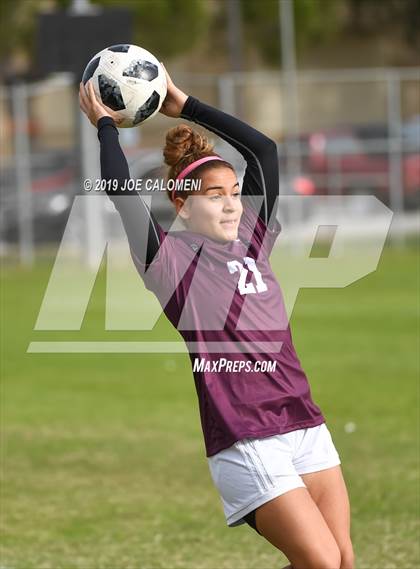 Thumbnail 3 in Edison [Thomas A.] vs Highlands (SAISD Tournament) photogallery.