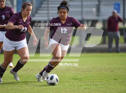 Thumbnail 2 in Edison [Thomas A.] vs Highlands (SAISD Tournament) photogallery.