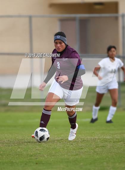 Thumbnail 3 in Edison [Thomas A.] vs Highlands (SAISD Tournament) photogallery.