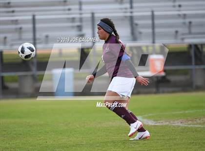 Thumbnail 1 in Edison [Thomas A.] vs Highlands (SAISD Tournament) photogallery.