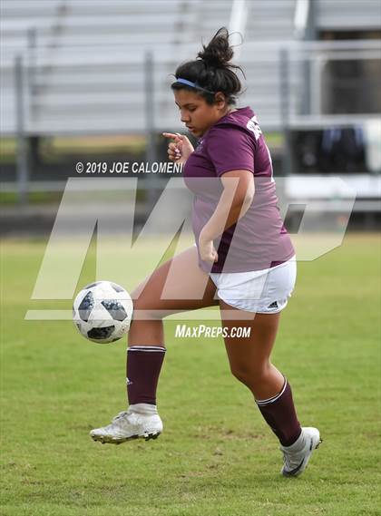 Thumbnail 2 in Edison [Thomas A.] vs Highlands (SAISD Tournament) photogallery.