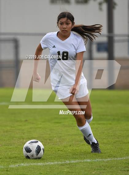 Thumbnail 2 in Edison [Thomas A.] vs Highlands (SAISD Tournament) photogallery.