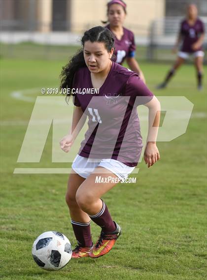 Thumbnail 1 in Edison [Thomas A.] vs Highlands (SAISD Tournament) photogallery.