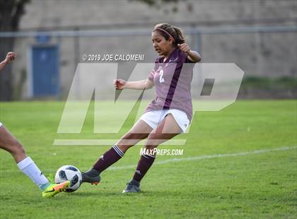 Thumbnail 3 in Edison [Thomas A.] vs Highlands (SAISD Tournament) photogallery.