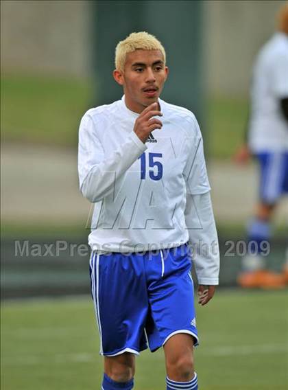 Thumbnail 2 in Smith vs. Turner ( Class 4A Region II Sectional) photogallery.