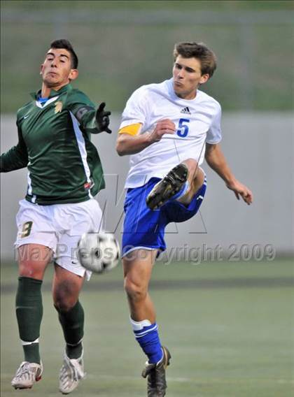 Thumbnail 3 in Smith vs. Turner ( Class 4A Region II Sectional) photogallery.