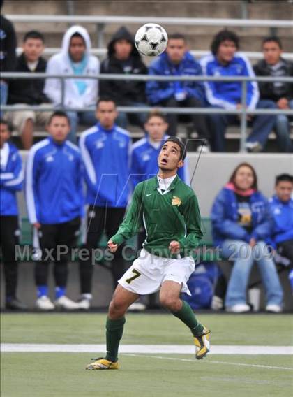 Thumbnail 1 in Smith vs. Turner ( Class 4A Region II Sectional) photogallery.