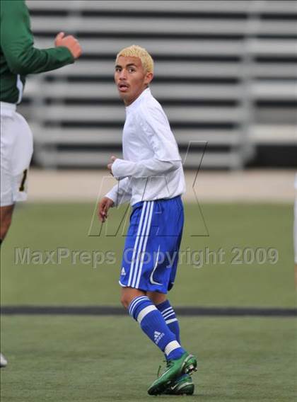 Thumbnail 2 in Smith vs. Turner ( Class 4A Region II Sectional) photogallery.