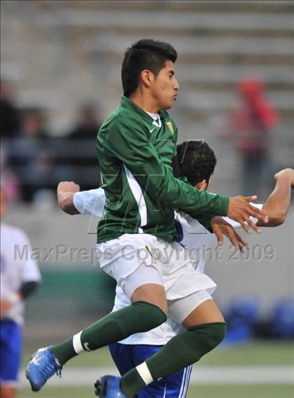 Thumbnail 1 in Smith vs. Turner ( Class 4A Region II Sectional) photogallery.