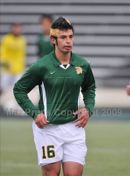 Thumbnail 2 in Smith vs. Turner ( Class 4A Region II Sectional) photogallery.